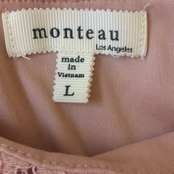 Crop top but it fits like a normal shirt ✨ - Picture 2 of 3